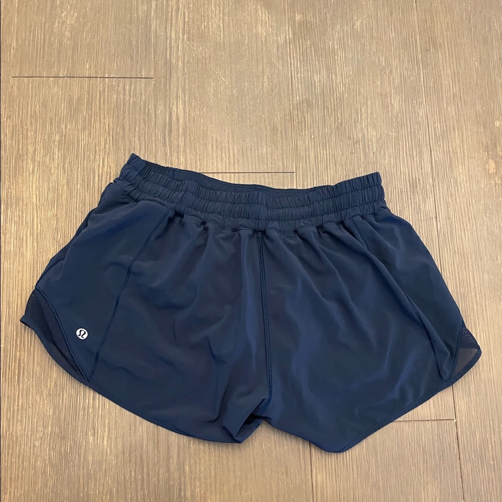 Lululemon navy hotty hot short size 8